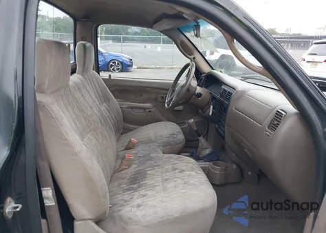 2002 Toyota Tacoma z USA, uszkodzony, nr VIN 5TENL42N72Z045288